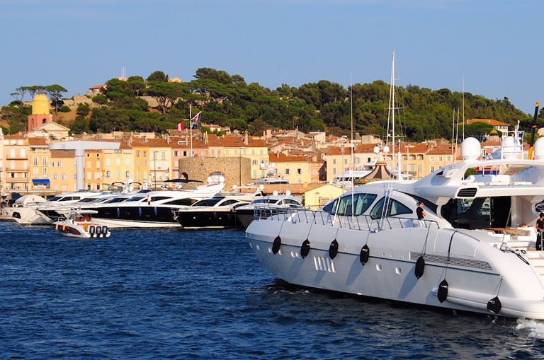 Listing Yacht Charters